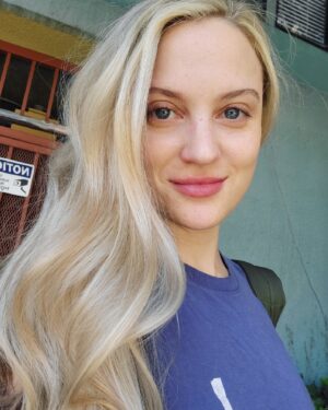 Kirby Bliss Blanton Instagram - Thank you @rats.nest.beauty for getting me back to my blonde 👱‍♀️