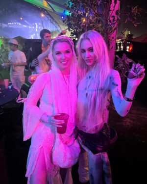 Kirsten Zien Instagram - KNGMKR x Coachella

One for the books 📚