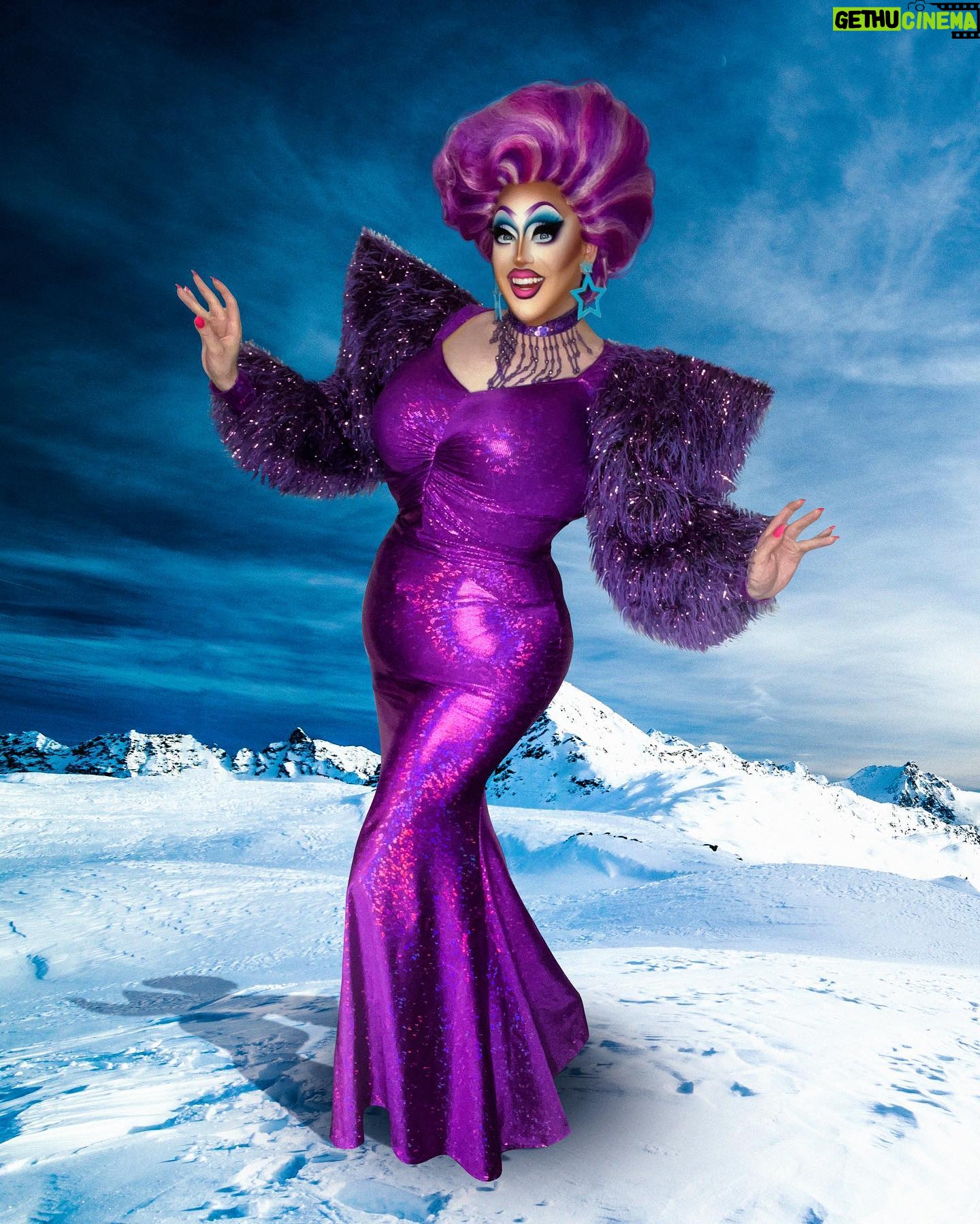 Kita Mean - 2K Likes - That’s a wrap on @winterpridenz 2022! My heart is so full! Bring on 2023! xx
👗- @morgan.wells.37
🎩 - @in2gr8ion
💍 - @ashleyxmadison
🌭 - @thedragstop_
✍️ - @cobycuz