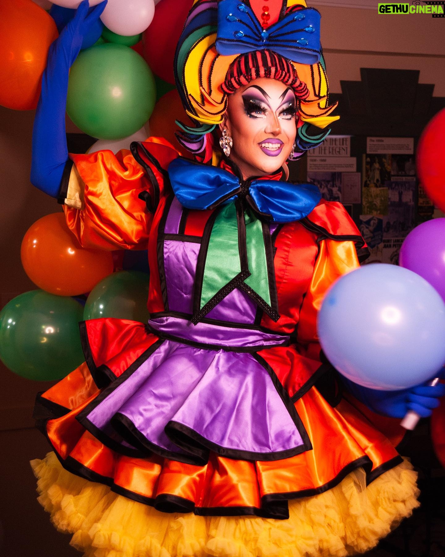 Kita Mean - 2.3K Likes - 🌈 My absolute favourite part of any big event is meeting and greeting all the fabulous people 🌈
A huge thank you to @palmydragfest for having me, @mozzie.photo for these gorgeous shots and @pashion_couture for creating this CAMP ensemble!