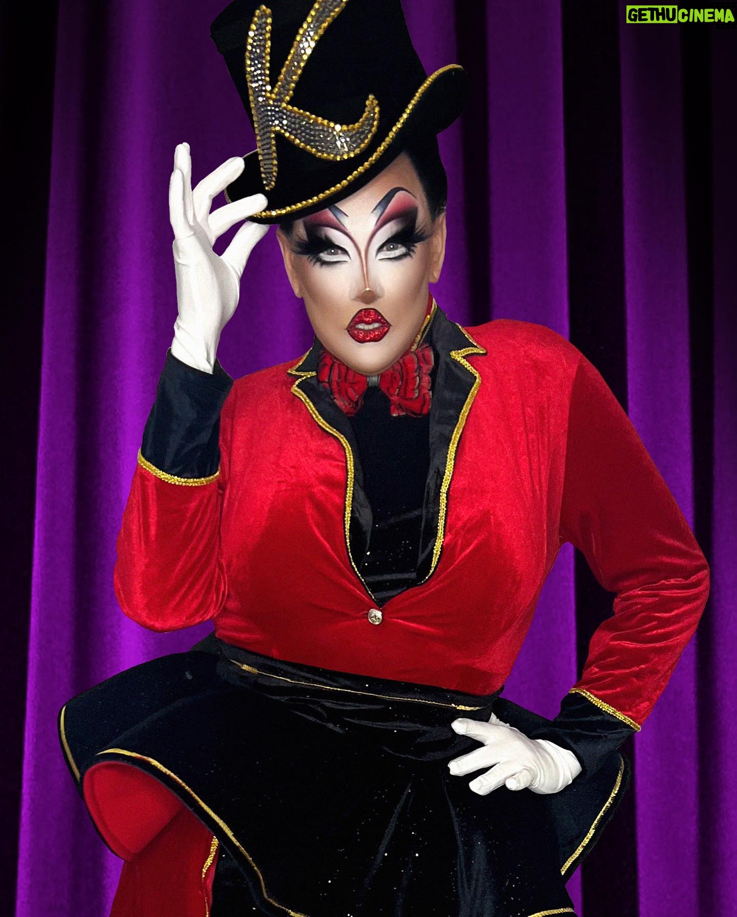 Kita Mean - 1.4K Likes - There’s no business like show business!
I had so much fun repurposing this hat that I made during lockdown into this Greatest Showman meets Mary Poppins fantasy.
#dragrace #showbiz #teamkitamean