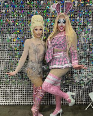 Kita Mean Instagram - Three @rupaulsdragcon looks alongside three fabulous sisters!

Proudly wearing Australian and New Zealand crosstumes by @pashion_couture @bryncostume @gridleybyvictoria @the_door_bitch @campnailschristchurch and @wigsbyvanity