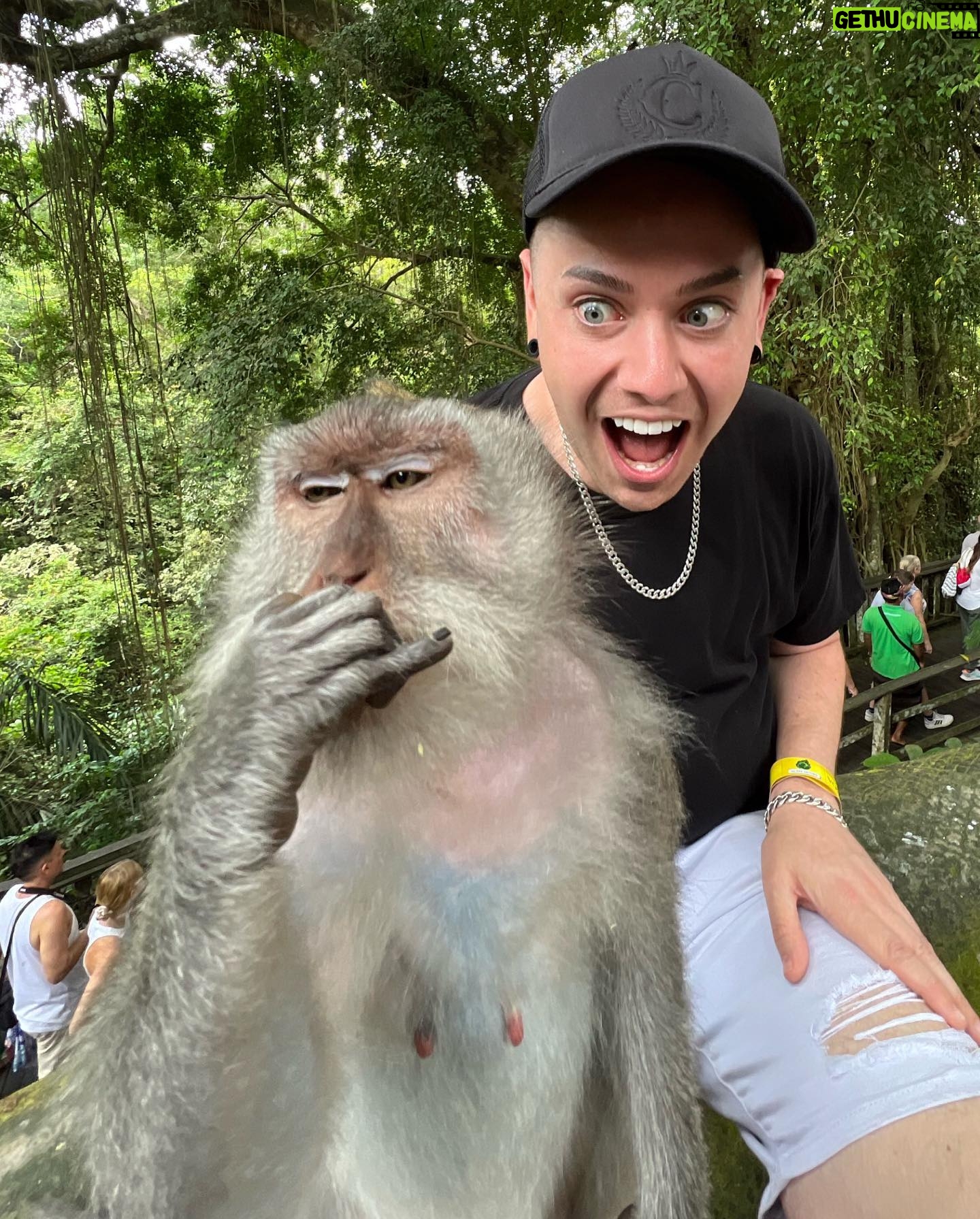 Kita Mean - 1.5K Likes - Two mates in their prime! My trip to Bali has been so wonderful! A huge thank you @stonewall.bali for not only bringing me over to open their glamorous new venue alongside some of Bali’s best drag acts but also treating me like a queen and showing me this beautiful place. I am in love 😻