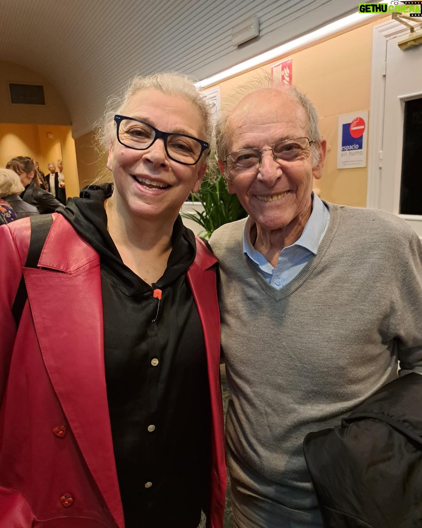 Kiti Mánver - 389 Likes - Con mi querido y admirado Emilio Gutiérrez Caba en el Teatro Pavón, gracias por venir maestro 😘😘