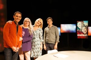 Kiti Mánver Instagram - Qué estupenda tarde pasamos hablando de cine, de la profe y de la vida. Gracias a Cayetana y al maravilloso equipo de Versión Española. Se emite el 19 próximo y proyectan “EL INCONVENIENTE”