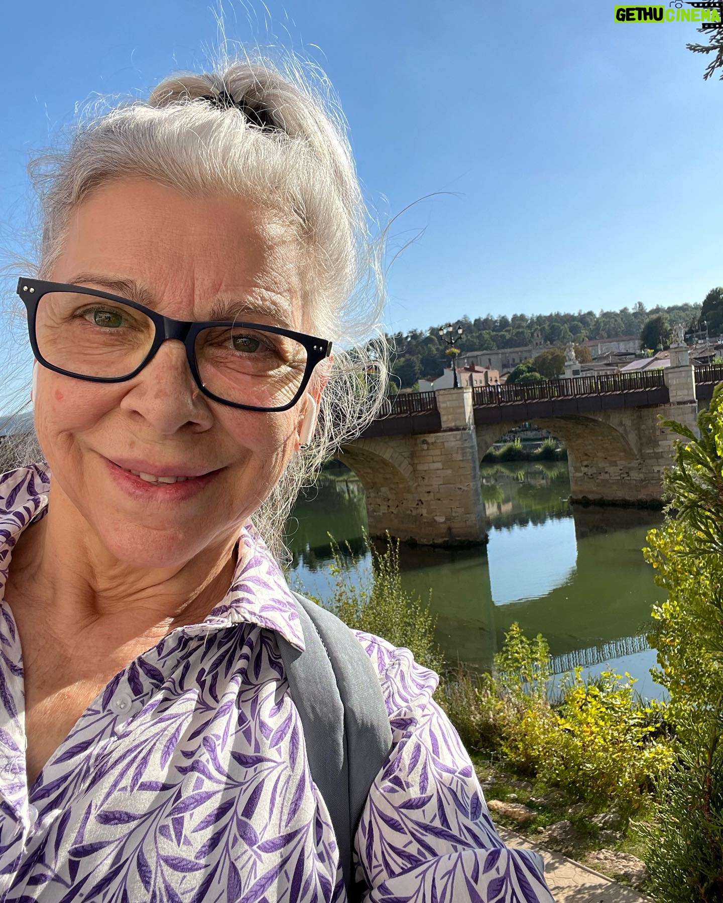 Kiti Mánver - 445 Likes - Al cruzar este precioso puente, Cristóbal Suárez, Marta Velilla y yo estaremos en el Teatro Apolo de Miranda de Ebro con EL INCONVENIENTE de Juan Carlos Rubio.