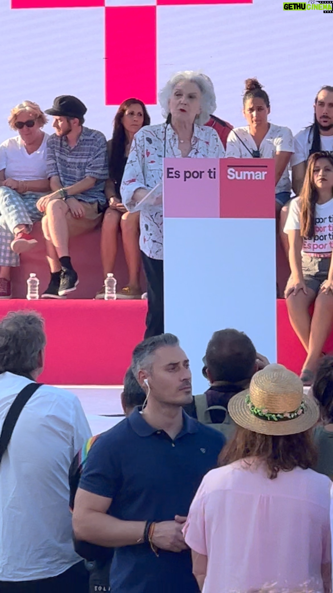 Kiti Mánver - 418 Likes - Nuestra compañera Marisa Paredes abriendo el acto de final de campaña de SUMAR
