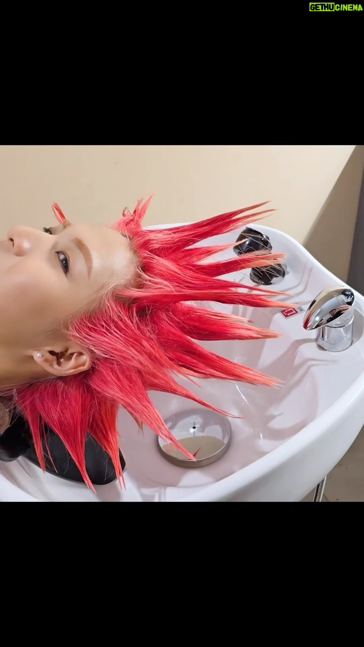 Kiu - 21.3K Likes - 챌린지에서만 봤던 그 머리..
#다이몬 #조