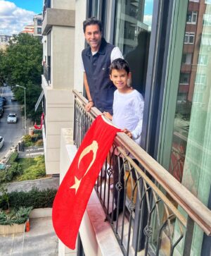 Kıvanç Kasabalı Instagram - Yaşasın Cumhuriyet 🇹🇷 

#29ekimcumhuriyetbayramı