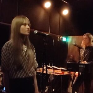 Klara Kristin Instagram - @jaakkoeinokalevi invited me to sing om stage. Lots of good vibes, cool venue and sweet audience. Hope to do it again soon ❤️ Big thanks Jaako