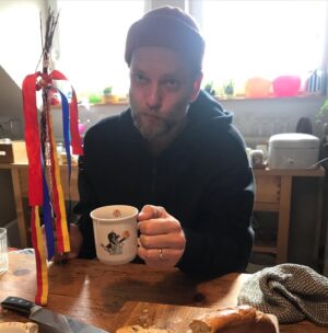 Klára Vytisková Instagram - Vyhlížim koledníky//můj nejoblíbenější koledník😄🐣🥚 #hodyhody #velikonoce