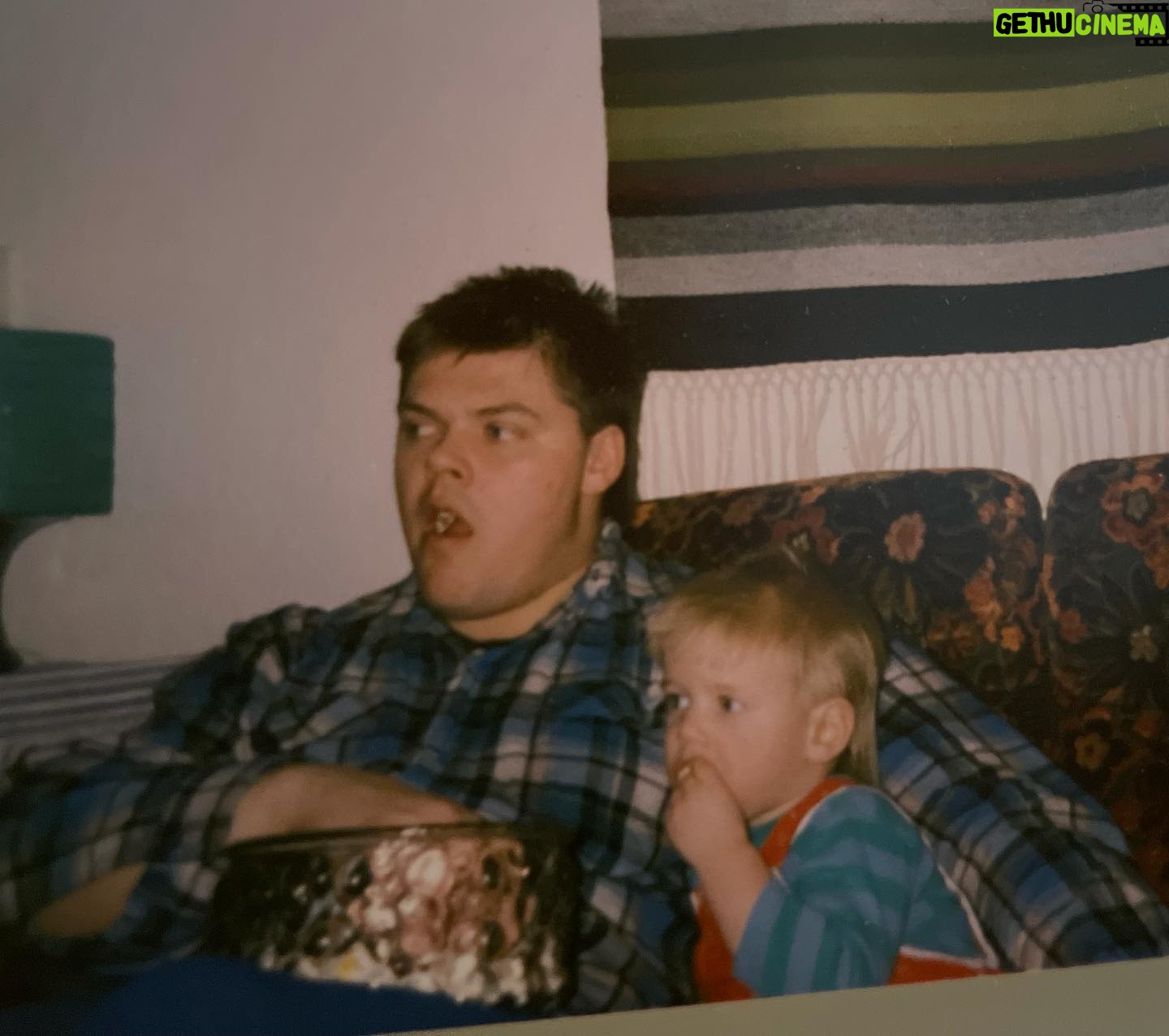 Klas Eriksson - 30.9K Likes - Finns ingen i mitt liv som gör mig så stolt som min pappa. Har honom att tacka för så jäkla mycket.
Tack för att du är du och för att just du är min pappa.