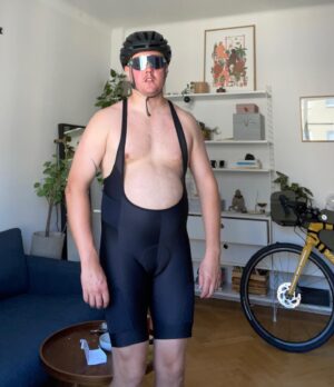 Klas Eriksson Instagram - Har köpt cykel. Känns behagligt och bra.