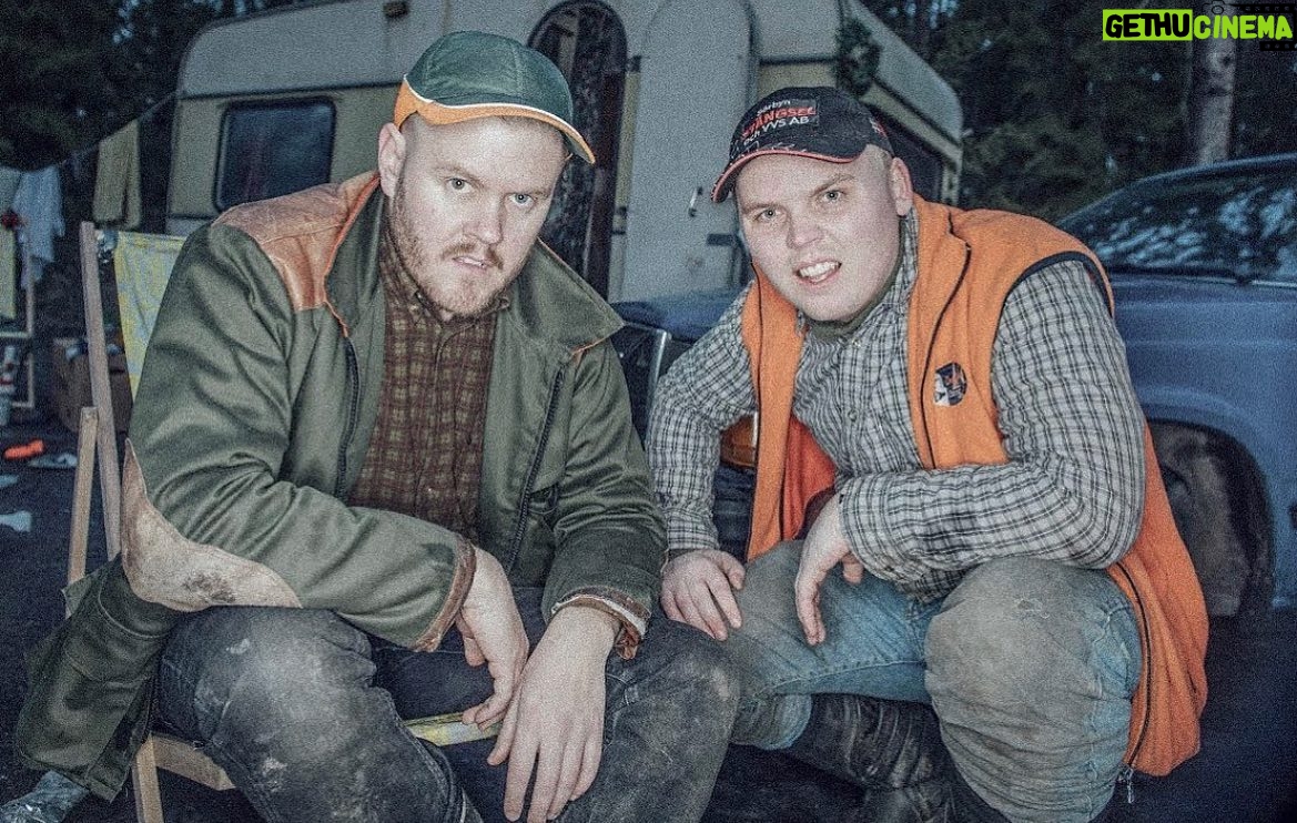 Klas Eriksson - 40.8K Likes - Idag smäller det 🙌
Första avsnittet på nya säsongen av Leif & Billy sänds ikväll 21:00 på SVT1 ❤️
Men för er som inte orkar med tjocktv och tablåer och sånt skit så ligger avsnittet redan på SVT play 😀☝️
Väl mött och tusen tack till alla ni som kollar 🙋♂️❤️