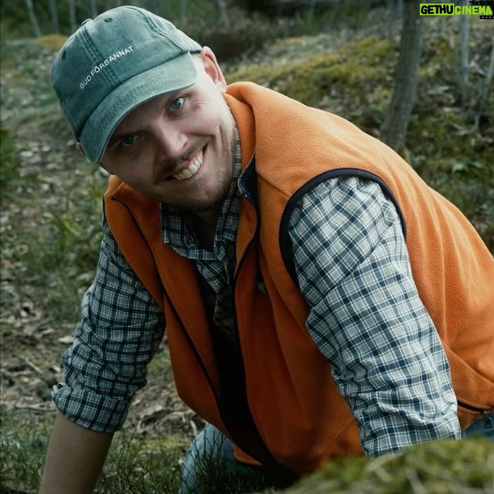 Klas Eriksson - 56.1K Likes - Leif & Billy har byggt en keps! š²āā
Och den Ƥr gud fƶrbannat snygg!
Det finaste av allt Ƥr att den kan bli din nu š
Den finns nƤmligen kƶpa pĆ„ leifochbillyshop.se (lƤnk i profilen)āāš
āā
Folk har i mƄnga Ƅr frƄgat efter Merch och vi med vƄra ƤrthjƤrnor har lyssnat till slut. Finns att kƶpa i begrƤnsad upplaga. (Reklam fƶr egen verksamhet)