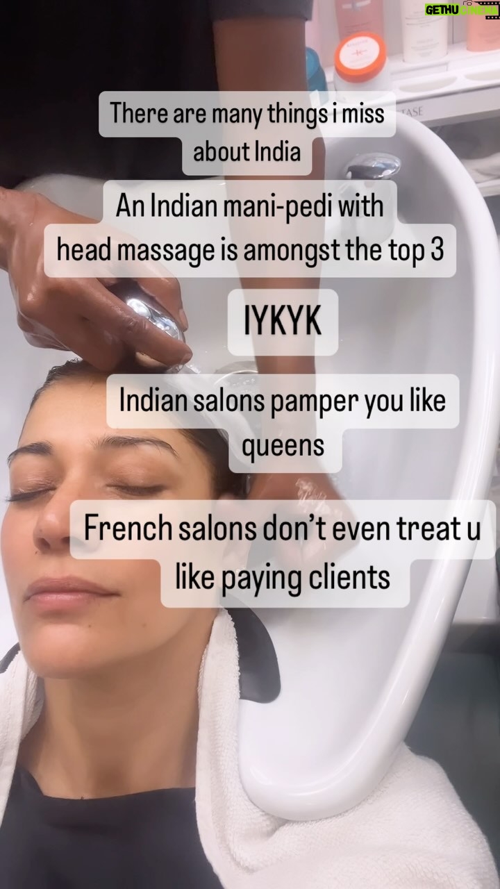 Koel Purie - 1.5K Likes - If you’ve never experienced Indian pampering you’ll never get what I’m on about.
So please talk to the hand if u disagree, I’m too busy in bliss.
#iykyk
#indians #manicure #pedicure #manipedi
@nana.shrutireddy