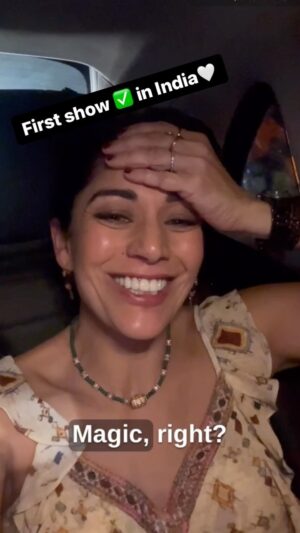 Koel Purie Instagram - I’M THE PLAYWRIGHT BUT this team give my words life @laura.clare.woody @iambossina @melinda__mayor @tiffanyhofstetterofficial @iradubey @jiggs.karia @alliancefrdelhi 
Thank you @yflodelhi @divsjain 
#gratitue 
ALL TICKETS ON BOOKY MY SHOW
DELHI 
MUMBAI 
BANGALORE
#vaginamonologue Only the most genius @eveensler (fan girl) 
 
@talentedinparis