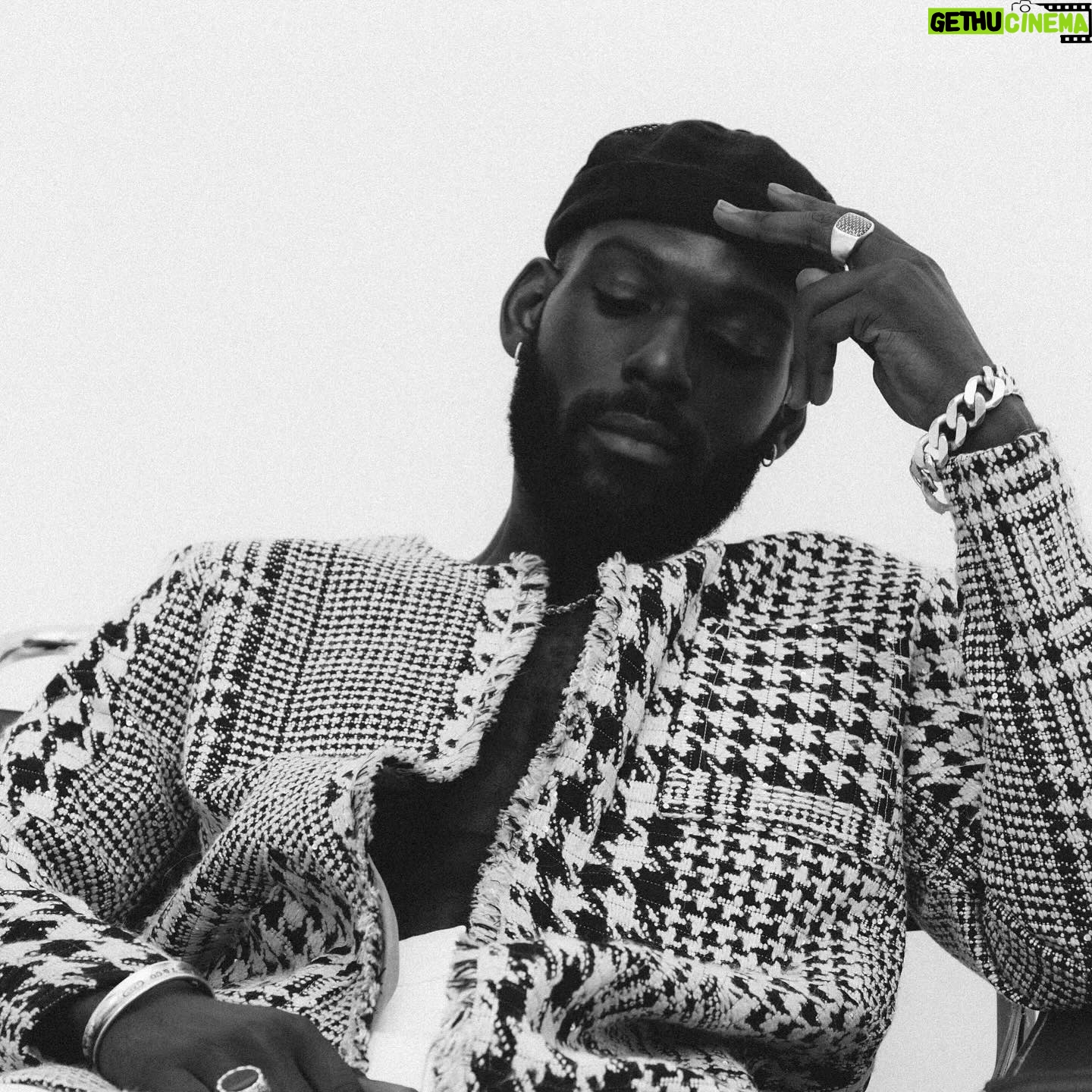 Kofi Siriboe - 3 Likes - Meditative
