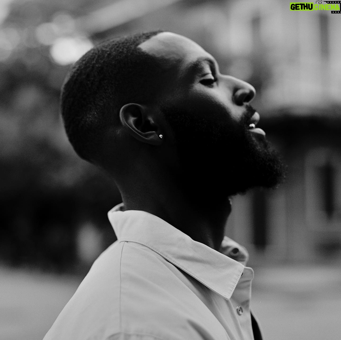 Kofi Siriboe - 3 Likes - headfirst.
