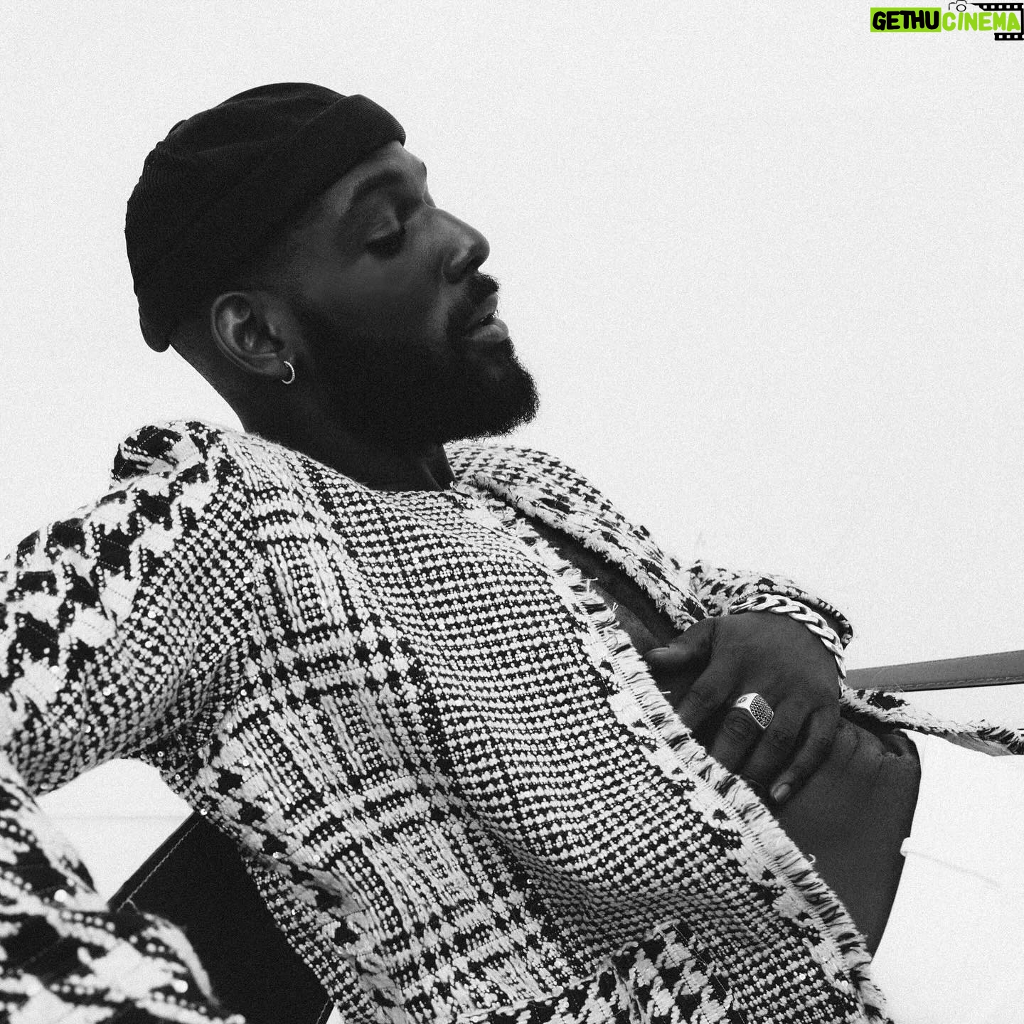 Kofi Siriboe - 3 Likes - Meditative