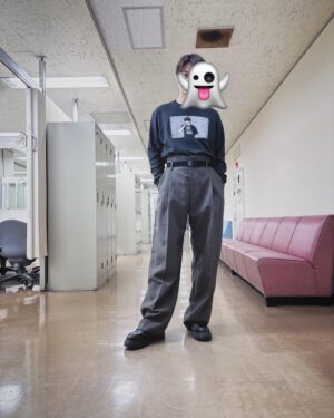 Koji Seto Instagram - オフィシャルグッズ『せともの2024』
予約受付が5/27までです。
お急ぎを。
詳しくはストーリーのリンクから！

174cm男性。Lサイズ着用だとロンTこんな感じです。