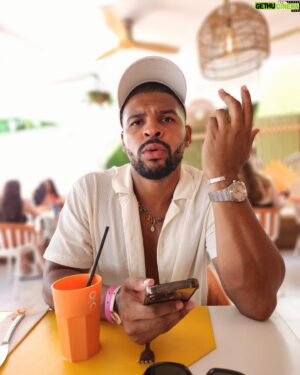 Kola Bokinni Instagram - The 3 stages of checking my bank account after a holiday 

😟😣😖