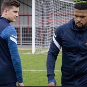 Kola Bokinni Instagram - Seems like Colin & Isaac have something to workout 😬 🌋 

I present to you 'La Locker Room Aux Folles' which loosely translates to ...

go watch episode 9 it's out now 

 ....don't quote me

Hope you enjoy #tedlasso @appletv