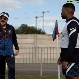 Kola Bokinni Instagram - Ted lasso episode 7 is here! And there is a lot of spilled tea 🤫..
Sorry Higgins 😅
Written by the multitalented Jane @phoebewalshx 🚀 hope you enjoy #tedlassoseason3 @appletv