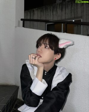 Kondo Yohdi Instagram - 写真は撮るのに投稿全くしなくてごめん〜
ストーリーとかXにはUPするんだけどね。

もしかしたらXにもストーリーにも
載せたことある写真かも知れないけど

ハロウィンメイドさん🫶

なんか、最近あんまコメントしてないけど
昔好きだったけど勇気が出ないって人も
コメントたくさんしてくれたら嬉しいなぁ

コメントちゃんと読んでるし今回も返すよ〜

今年も残り少なくなってきたねー。
悔いのない1年にしようー！