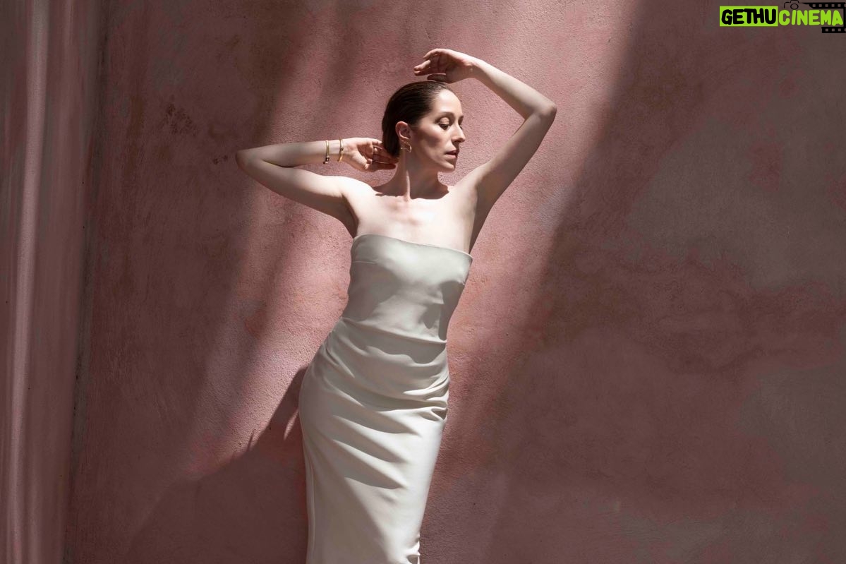 Kora Karvouni - 2K Likes - @glowmagazine @maradesipris