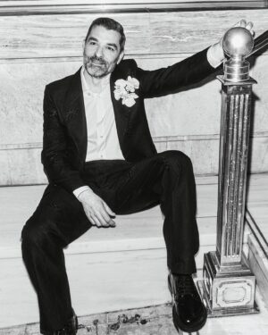 Kora Karvouni Instagram - Πέντε χρόνια, δεκάδες πρόσωπα. Η Vogue Greece γιορτάζει μαζί με μία μεγάλη παρέα καλεσμένων που φιλοξενήθηκαν όλο αυτό το διάστημα στις σελίδες της, όπως ο @petros_lagoutis_official , η @korakarvouni , ο @leonofathens και η @eltopalidou , και της εύχονται με στιλ και μπρίο. Δείτε περισσότερα στο νέο τεύχος που κυκλοφορεί αύριο, στα περίπτερα μαζί με την @kathimerini 

Vogue Greece celebrates its 5-year anniversary, together with some of the talented people who have been included in the pages of the magazine over the last years, like @petros_lagoutis_official , @korakarvouni , @eltopalidou  and @leonofathens . Discover more in the new issue available this Sunday 31/3 on newsstands with @kathimerini

Editor-in-chief: @thaleiavoguegr
Creative and Fashion Director:  @nicholasgeorgiou_
Art director:  @rinetta_._
Photographer: @panosdavios @10artistsmanagement
Text: @kelly.stavropoulou
Fashion Editor: @ohmygeorges
Makeup artists: @alexandraspyridopoulou @despoinadamoulaki @riga_maria @ indaira_ireksares @akrivi_katopodii all using @maccosmetics @maccosmeticsgreece
Hairstylist: @mrjosequijano @10artistsmanagement
Hairstylist’s assistants: @iliaskoutsaftikis @arsenmourantchanian @myrto_stath @dimis_pap_ @loukboss all @diamantopoulos_academy @diamantopoulosstudio
Photographer’s assistant:  @yiouliit
Digital Operator: Kostas Kokkonos @postmode_london
Fashion assistants: @chrysa.chr @ath.rou @vassilis_karelas
Production manager: @jojodaniil
Production assistant: @isopoulos
Special thanks: @hotelgrandebretagne