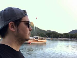 Korhan Herduran Instagram - Yani hiç haberimiz olmuyor 🤞🏻