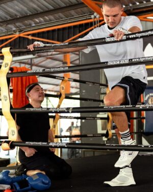 Kostya Tszyu Instagram - Everyday just 1% better with the old man. Wait till you see what we will have installed on August 3rd. 🦁🦁