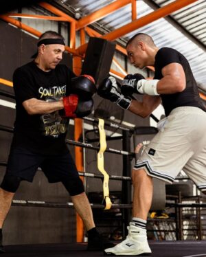 Kostya Tszyu Instagram - Everyday just 1% better with the old man. Wait till you see what we will have installed on August 3rd. 🦁🦁