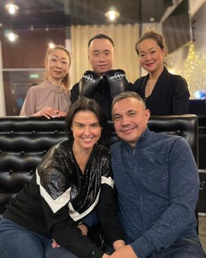 Kostya Tszyu Instagram - Сходили на ужин к хорошим знакомым ( друзьям ) в ресторан Дом Кимчи @dom.kimchi @irkogay Всё очень вкусно, по домашнему тепло! Они недавно открылись и хотим пожелать Вам успехов и процветания! До новой встречи
