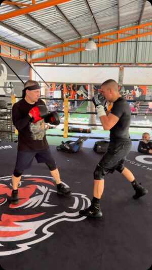 Kostya Tszyu Instagram - Продолжаем работу над ударами. Continue Working on different Punches. @timtszyu