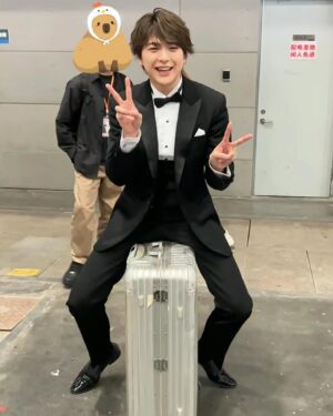 Kosuke Asuma Instagram - 🇨🇳中国長沙ハイキュー‼︎ only2.0にゲストで登壇しました‼︎

長沙のイベントで日本人アーティストが来るのは初めてとのことで凄く光栄でした。長沙はエンターテイメントの街で有名なんだ！上海から飛行機乗り換えで凄い大変だけど笑

そして中国に行くのはミュージカル陰陽師以来で、今回は遊馬1人で行けて本当に嬉しかった。次は6月に初の上海ファンイベント🫶こちらも凄い楽しみだ〜(*ﾟ▽ﾟ*)

日本でもイベントや新しい企画を考えてるので楽しみにしててね！！！！！いつもコメントありがとう📝
