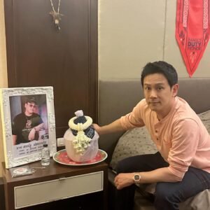 Krirkphol Masayavanich Instagram - Visiting my little brother home 🏡 มาเยี่ยมน้องชาย @beer.soranut ก่อนพาไปลอยอังคาร #RIP #untilwemeetagain I miss you 😢