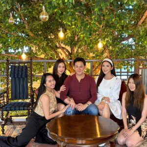 Krirkphol Masayavanich Instagram - Thai lunch with a #รอยรักรอยบาป pose #therevenge #netflix #ch7hd