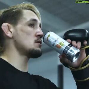 Kris Moutinho Instagram - Time to go to war. Fueled by @celsiusofficial #celsiuslivefit #celsiusbrandpartner