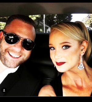 Kristen Renton Instagram - Happiest birthday to the one who always has my back, is a phenomenal friend, and always tells the truth… even though I annoy the shit out of them 🤣🤣 love ya @kyleeakin #HappyBirthday #LoveYou #Bestie #ThankYouForBeingAFriend