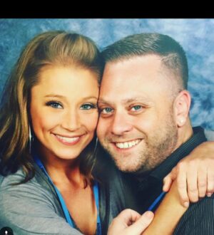 Kristen Renton Instagram - Happiest birthday to the one who always has my back, is a phenomenal friend, and always tells the truth… even though I annoy the shit out of them 🤣🤣 love ya @kyleeakin #HappyBirthday #LoveYou #Bestie #ThankYouForBeingAFriend