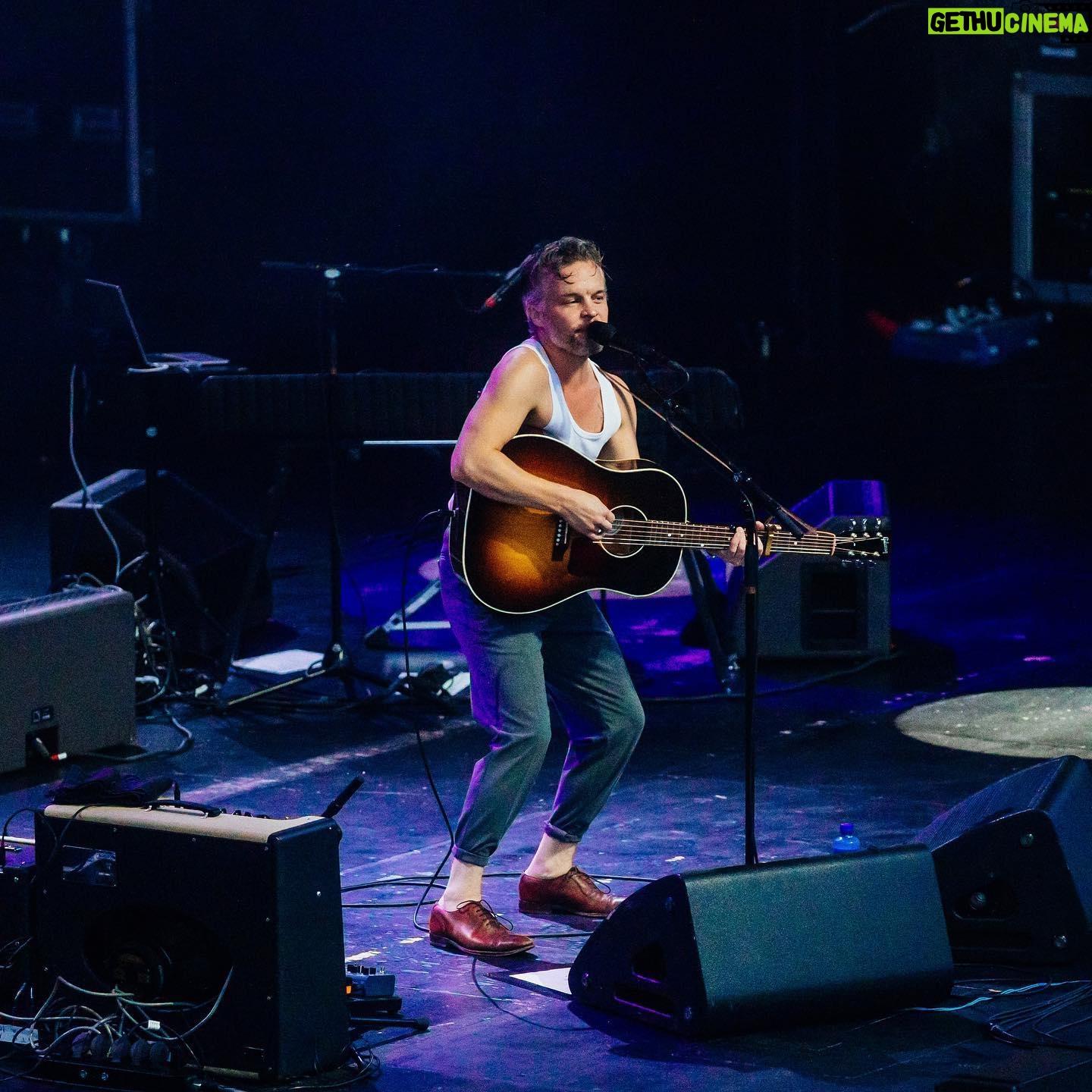 Kristian Matsson - 2K Likes - Inget annat än rå kärlek på Stora Scenen när @spkmatsson är på plats 🥰 – dela ett hjärta om du var med på fredagens kärleksfulla konsertkväll! ❤️💬
📸 @citronsyra / @rockfoto.nu
#liseberg #livepåliseberg #storascenenliseberg