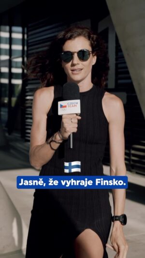 Kristiina Mäki Instagram - ČEŠI DO TOHO! 🚀 A nebo ne @kristiinamaki ? 🙈😂

Ať už to dopadne jakkoliv, je to SPORT! ♥️ Fandíme, držíme palce! 🇨🇿👌🏻#jedentym #olympijskytym #ceskyhokej