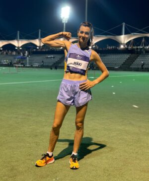 Kristiina Mäki Instagram - Poslední závod zakončený s úsměvem.
5.místo 4:04,40
Jdu hledat, co znamenají tři čtyřky.
Děkuju moc rodině a trenérovi. ♥️
Děkuju vám všem za fandění a podporu i ve chvílích, kdy to není úplně ono.
Děkuju moc @veronikaanna_kotrnochova @kaja_velebova a @jirikminek , že zvládli s mojí achillovkou zázraky, měli čas a energii v nekřesťanský hodiny.
Děkuju
@olympcsmv 
@czatletika 
@olympijskytym 
@aktisport 
@sportegy.cz 
@pumarunning 
@toyotaceskarepublika 
@kpmg_cz 
@cez_group 
za support. 
Teď je čas na odpočinek.
#dekuju