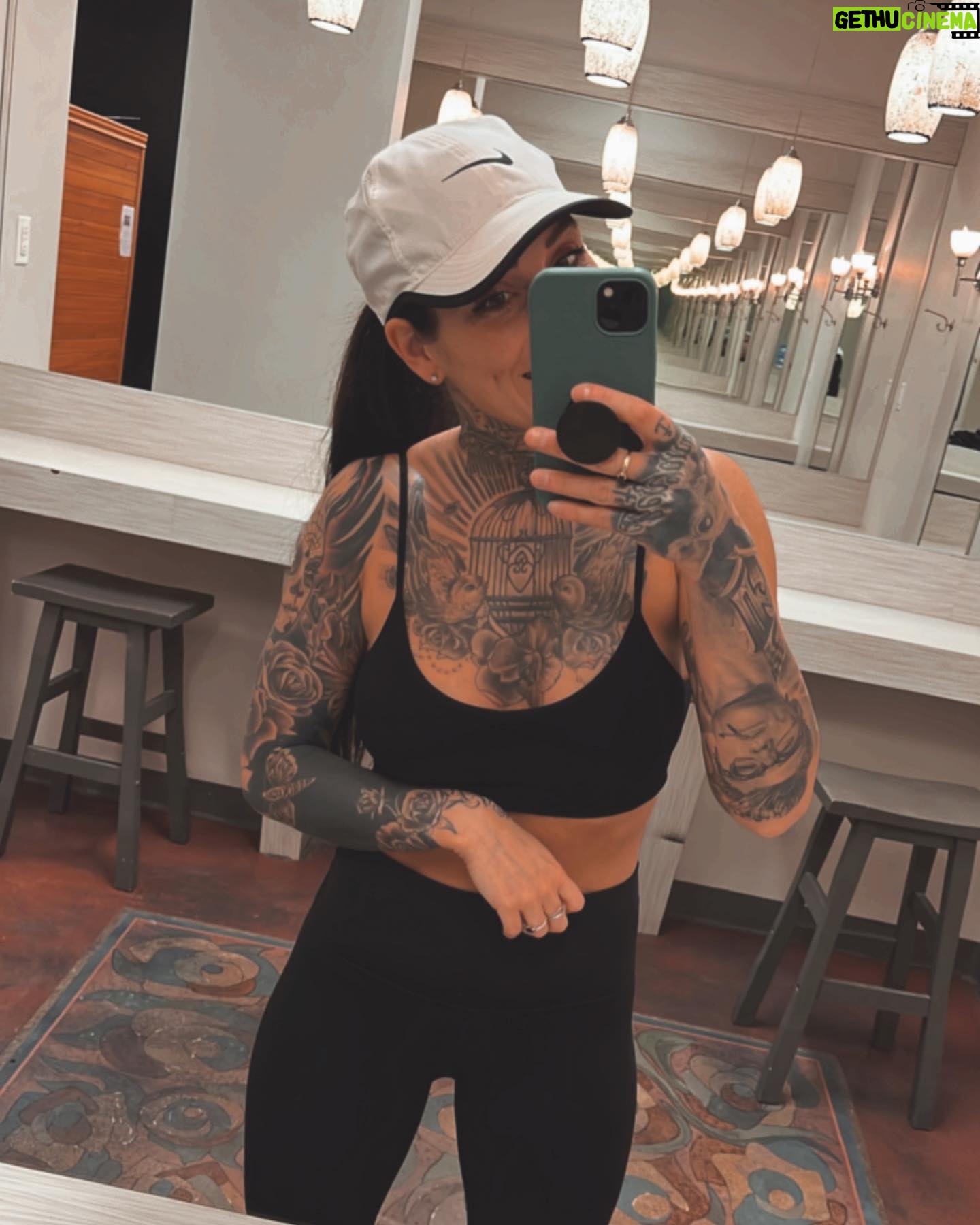 Kristina Bisson - 658 Likes - ✨