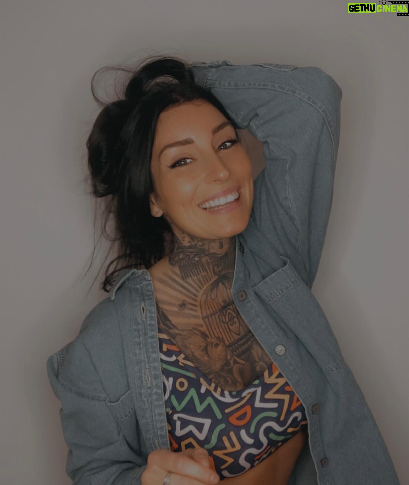 Kristina Bisson - 787 Likes - ✨