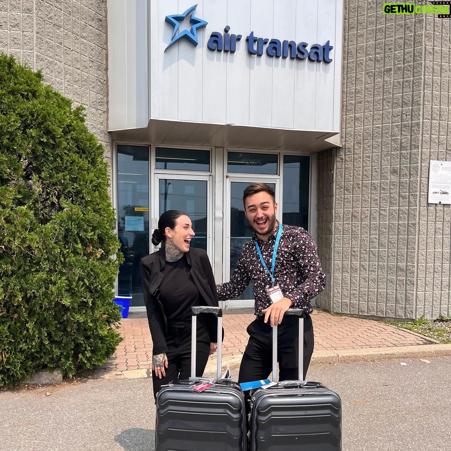 Kristina Bisson - 1K Likes - I can’t believe it !!!!!! @sam.blais19 on a réussi!!!! Ensemble a l’entrevue et jusqu’au bout !!!! TELLLLLEMENT FIÈRE DE NOUS 🩵✈️