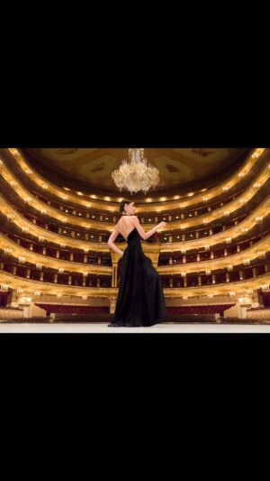 Kristina Kretova Instagram - Happy birthday dear John Neumeier 🫶 #85 🎂

#аннакаренина #karenina #большойтеатр

 🎥 @alisaaslanova
