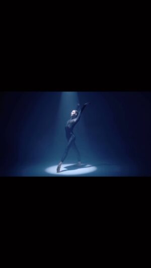 Kristina Kretova Instagram - 🩰С днём Балета 🩰 

🌟World Ballet day 🌟
Искусство шире чем кажется…

Недавно я написала свою первую картину по средствам танца …
Ждите подробности 💫

Видео прекрасной @alisaaslanova 👑
 
#worldballetday #art #ballet #balerina